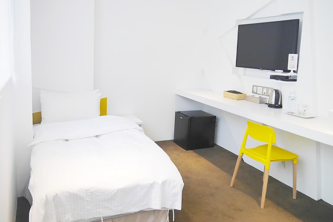 Time Flyer Hotel Taichung Buitenkant foto