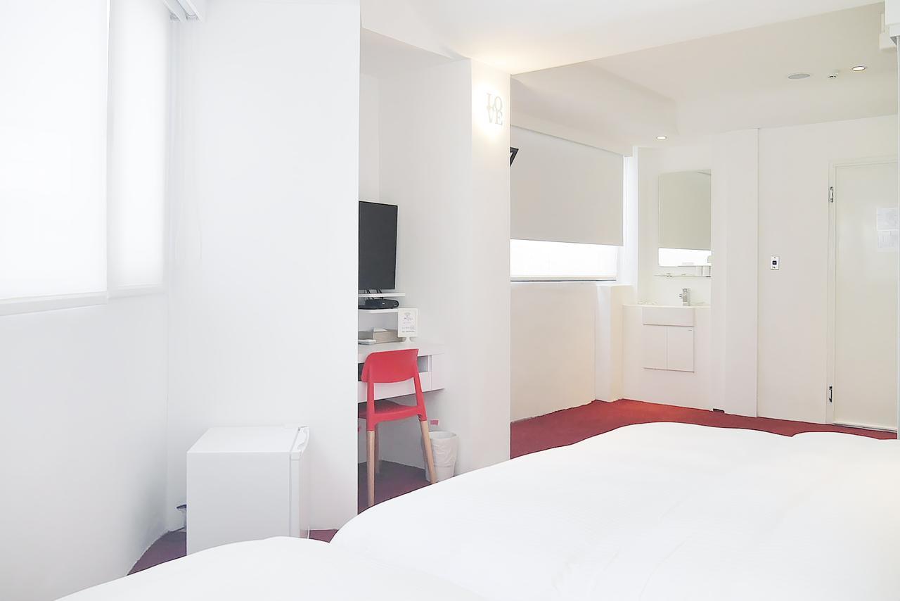 Time Flyer Hotel Taichung Buitenkant foto