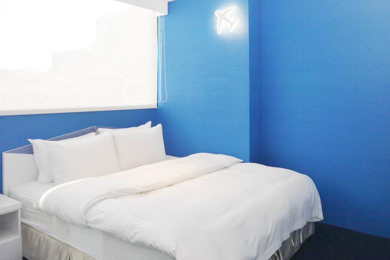 Time Flyer Hotel Taichung Buitenkant foto